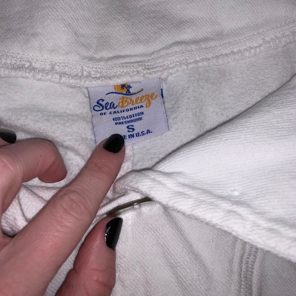 Beachy pullover - Picture 2 of 4